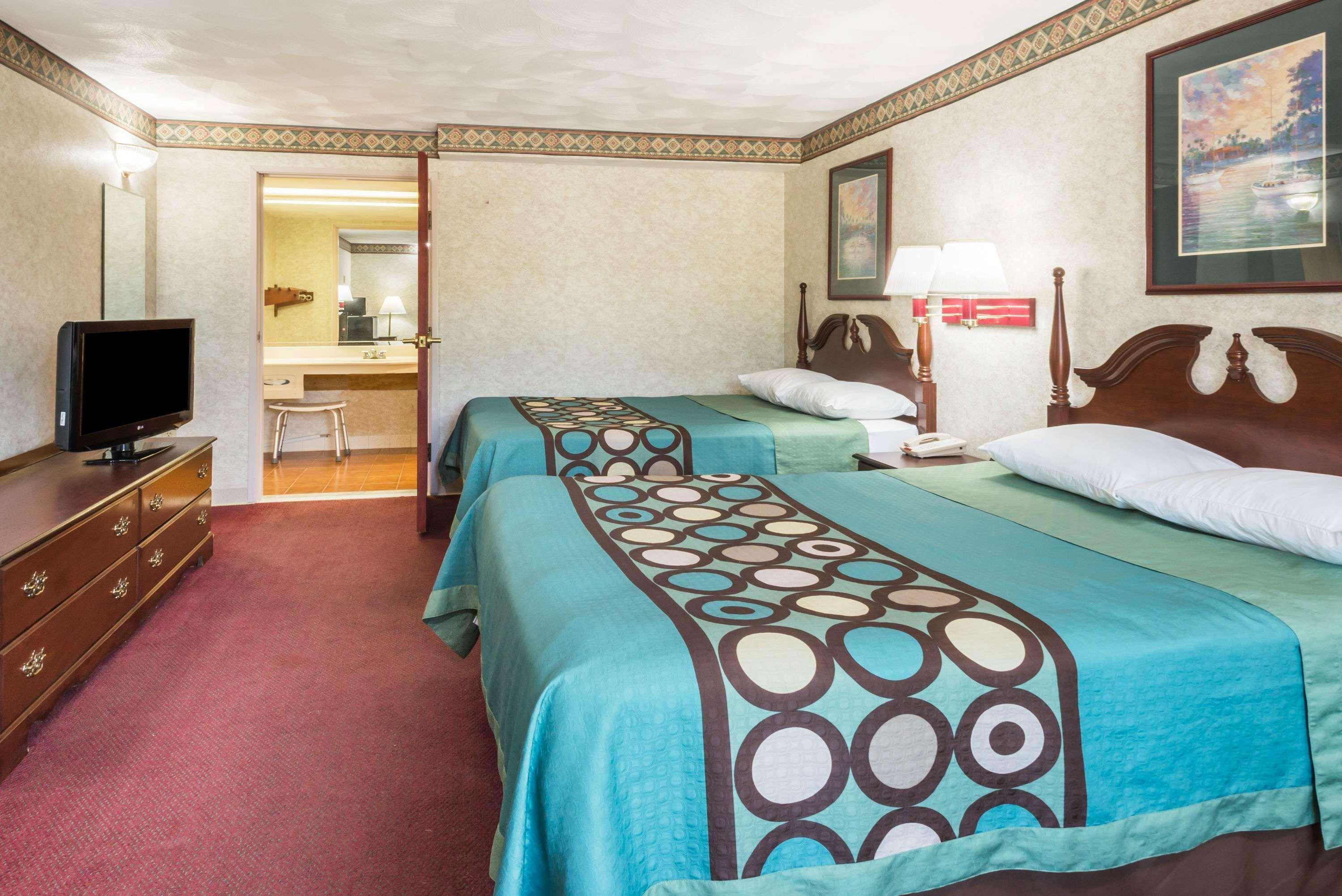 Super 8 By Wyndham West Greenwich/Providence Экстерьер фото