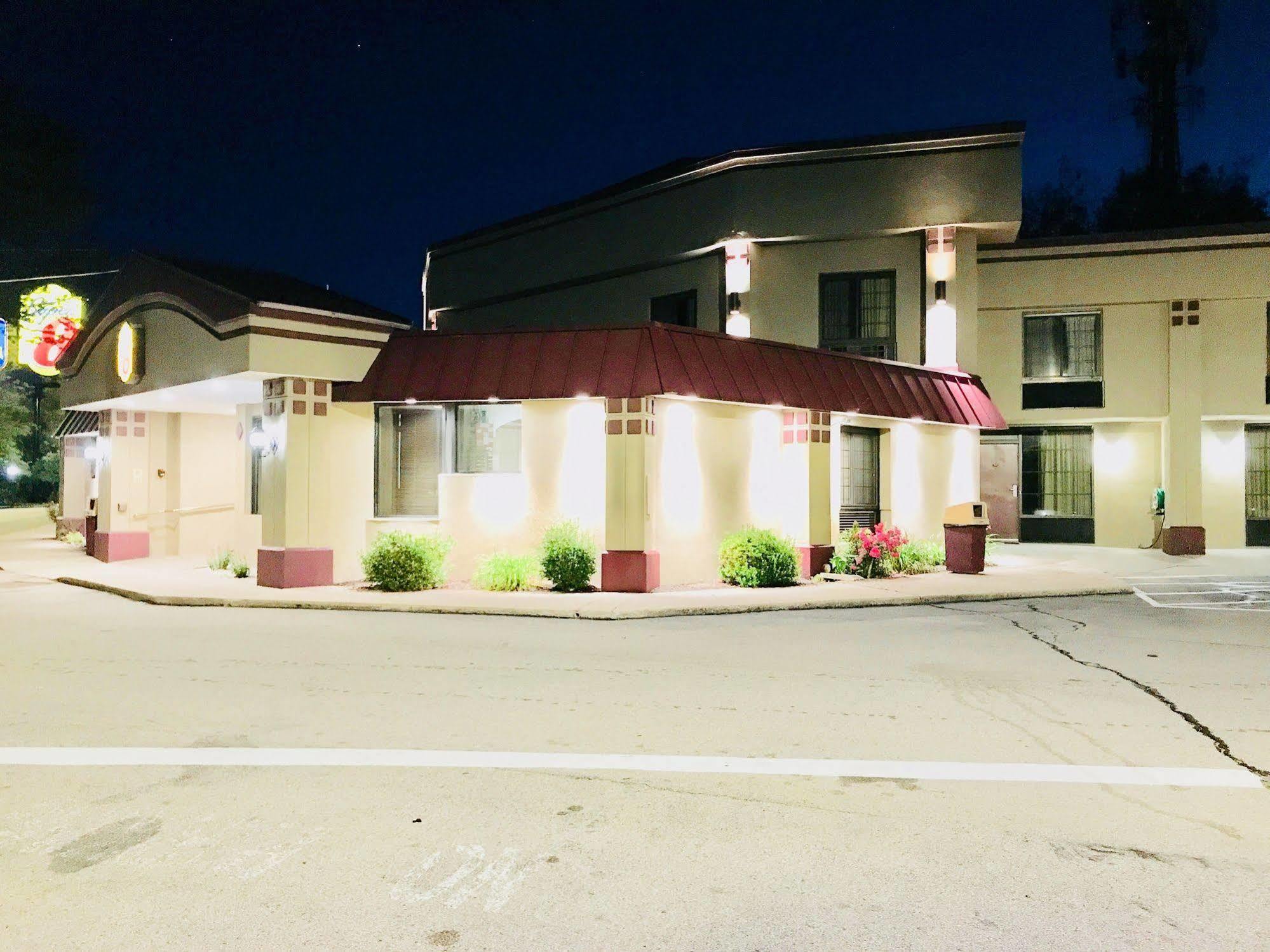 Super 8 By Wyndham West Greenwich/Providence Экстерьер фото